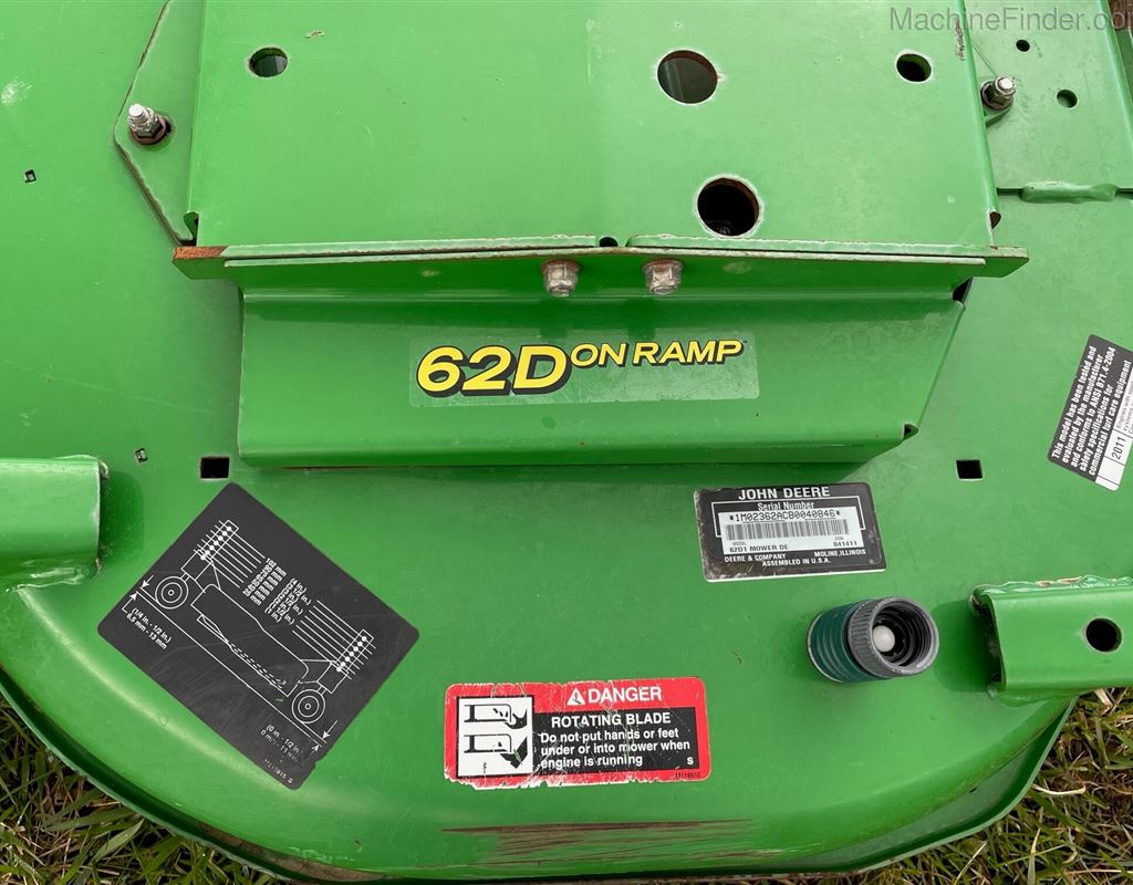 Attachments & Implements  2011 JOHN DEERE 62D Mower Deck Photo