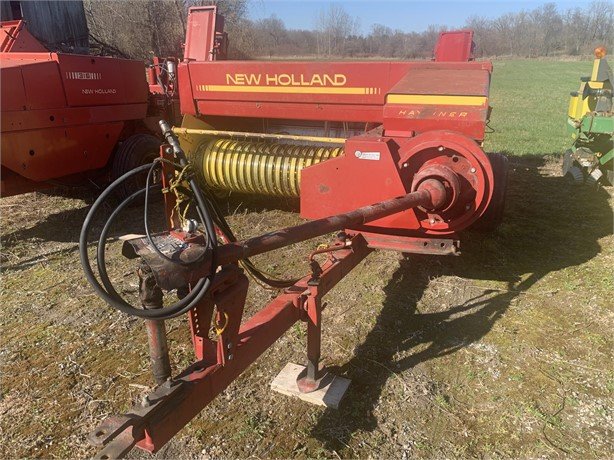1984 New Holland 316 Small Square Baler