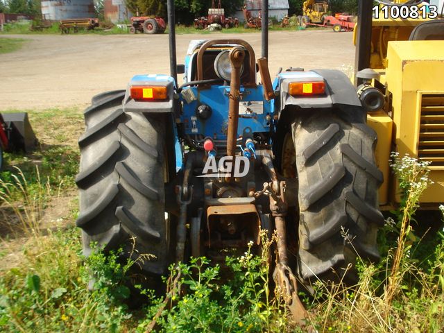 Tractors  New Holland 4330V Tractor Photo