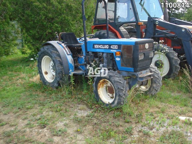 New Holland 4330V Tractor