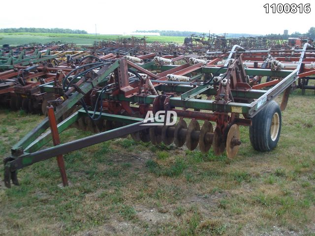 Tillage - Discs  Glencoe SOIL SAVER Disc Chisel Photo