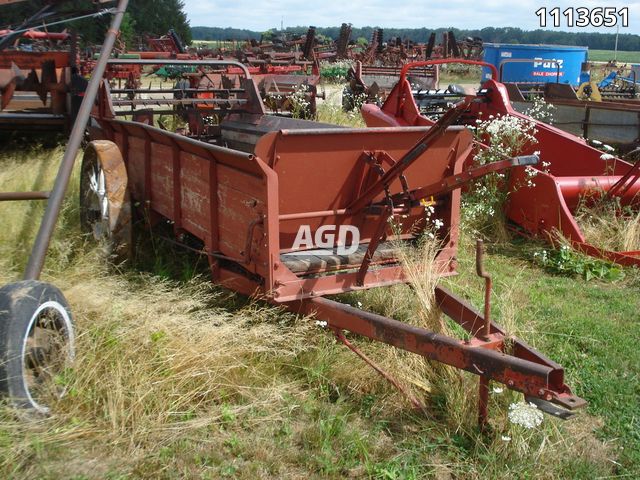 Manure Equipment  International Harvester Ground Drive Manure Spreader Photo