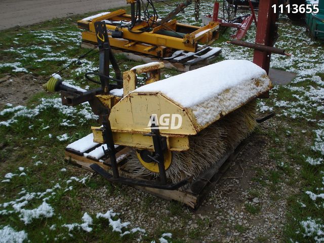 Attachments  4.5FT Sweeper Photo