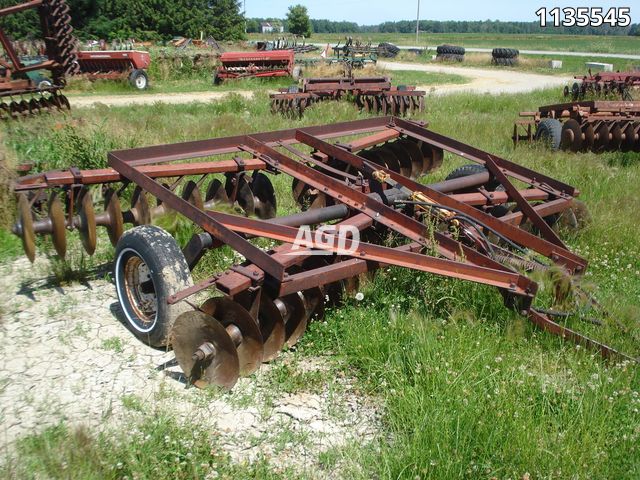 International Harvester 12FT Disc