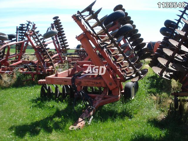 Tillage - Cultivators  Allis Chalmers 16ft Disc Photo