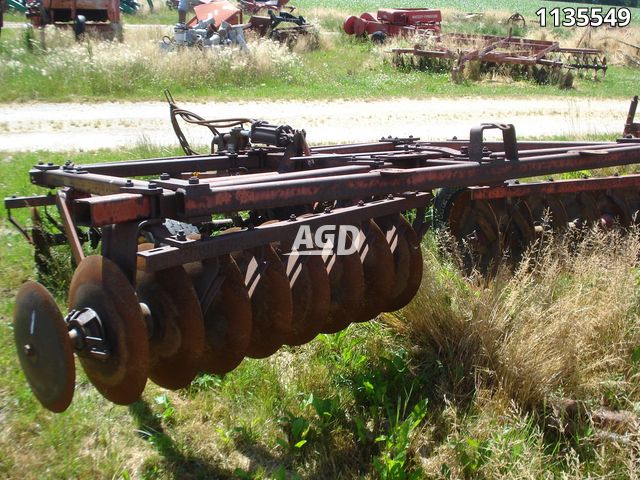 Tillage - Discs  Massey Ferguson 11FT Disc Photo