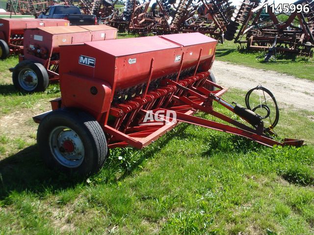 Planting  Massey Ferguson 33 Drill Photo