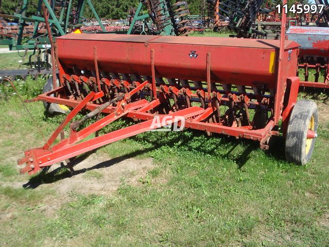 Planting  Massey Ferguson 33 Drill Photo