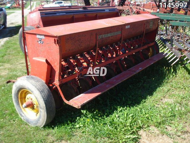 Planting  Massey Ferguson 33 Drill Photo