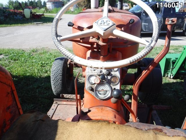 Tractors  Allis Chalmers d15 Tractor Photo