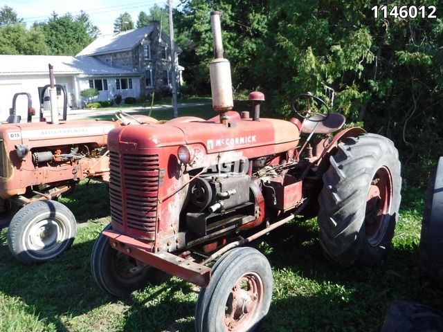 Tractors  McCormick W6 Tractor Photo