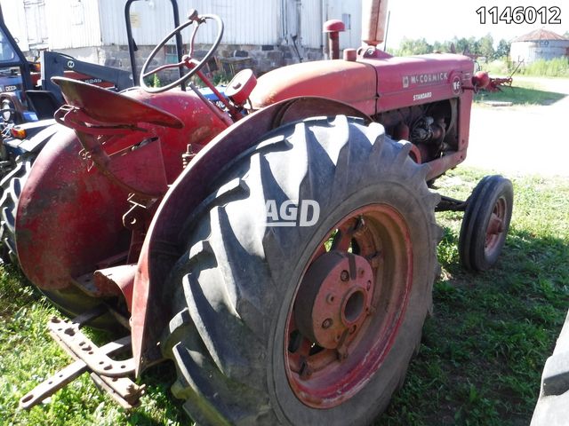 Tractors  McCormick W6 Tractor Photo