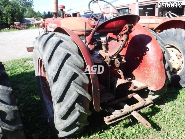 Tractors  McCormick W6 Tractor Photo