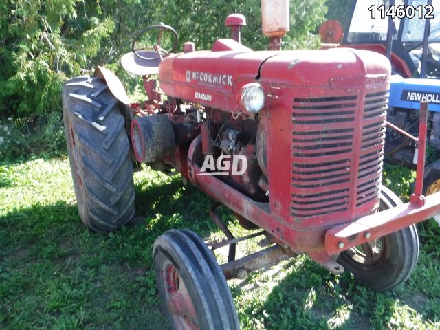 Tractors  McCormick W6 Tractor Photo