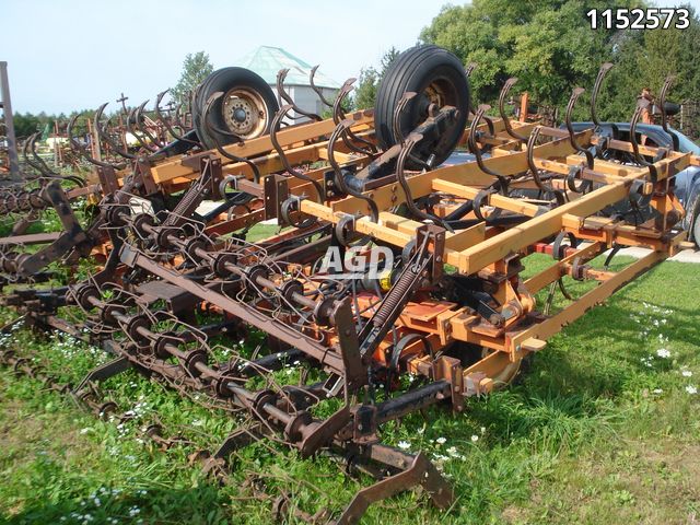 Tillage - Cultivators  Vicon 24' Cultivator Photo