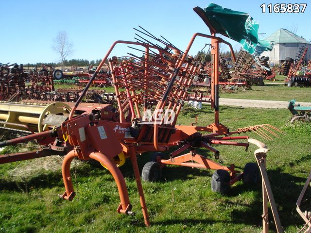 Hay/Forage/Livestock  Kverneland TA751 Rake Photo