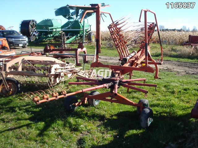 Hay/Forage/Livestock  Kverneland TA751 Rake Photo