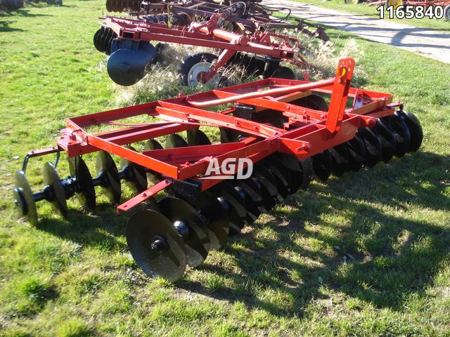 Tillage - Discs  Massey Ferguson 10' Disc Photo