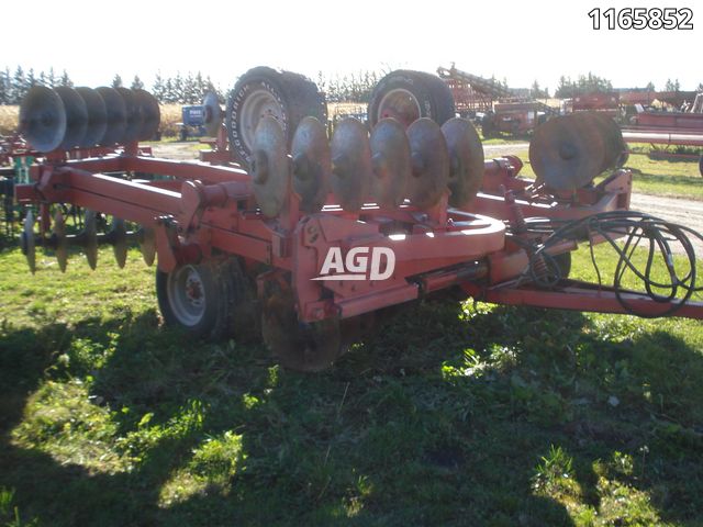 Tillage - Discs  Kewanee 18FT Disc Photo