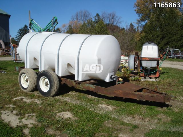 Miscellaneous  1000 Gal Tank Photo