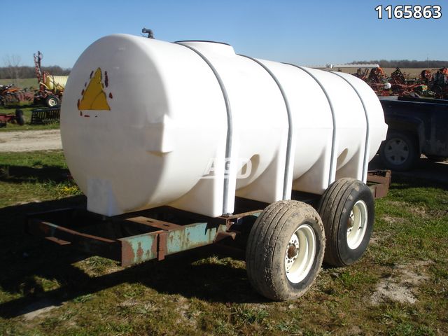 Miscellaneous  1000 Gal Tank Photo
