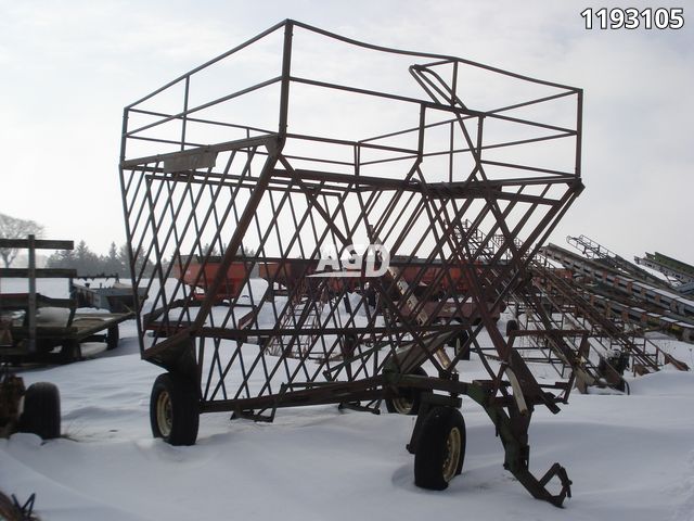 Hay/Forage/Livestock  Forage King Tube Bale Basket Photo