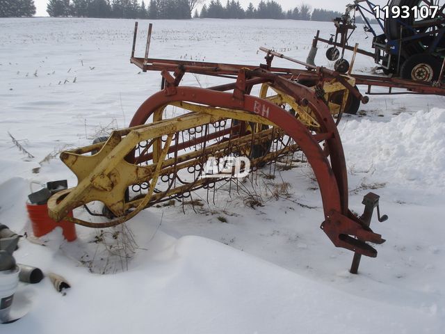 Hay/Forage/Livestock  New Holland 56 Rake Photo