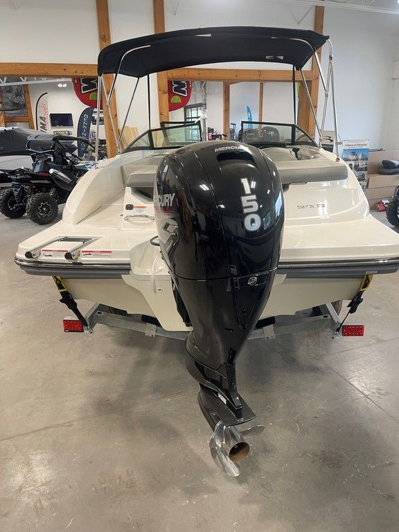 Boats  2020 Sea Ray SPX 190 Outboard Bow Rider Photo