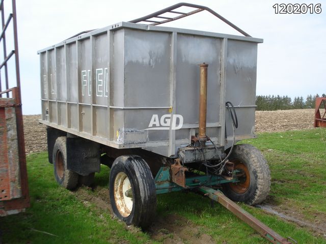 Grain Handling  8'x14' Dump Wagon Photo