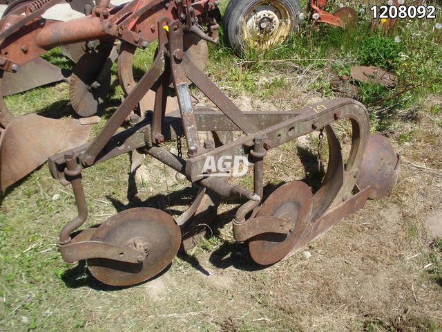 Tillage - Plows  2F Plow Photo