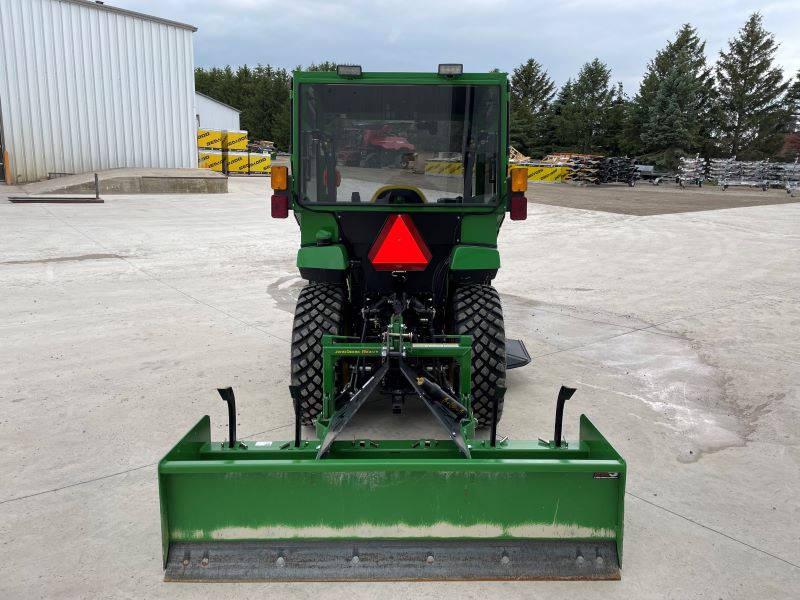 Landscape & Construction  2021 JOHN DEERE 2023R TRACTOR - We Finance All Types of Credit! Photo