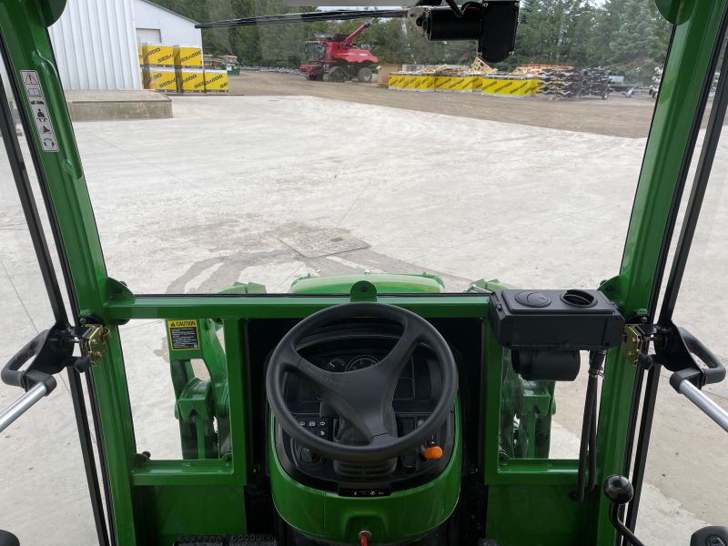 Landscape & Construction  2021 JOHN DEERE 2023R TRACTOR - We Finance All Types of Credit! Photo
