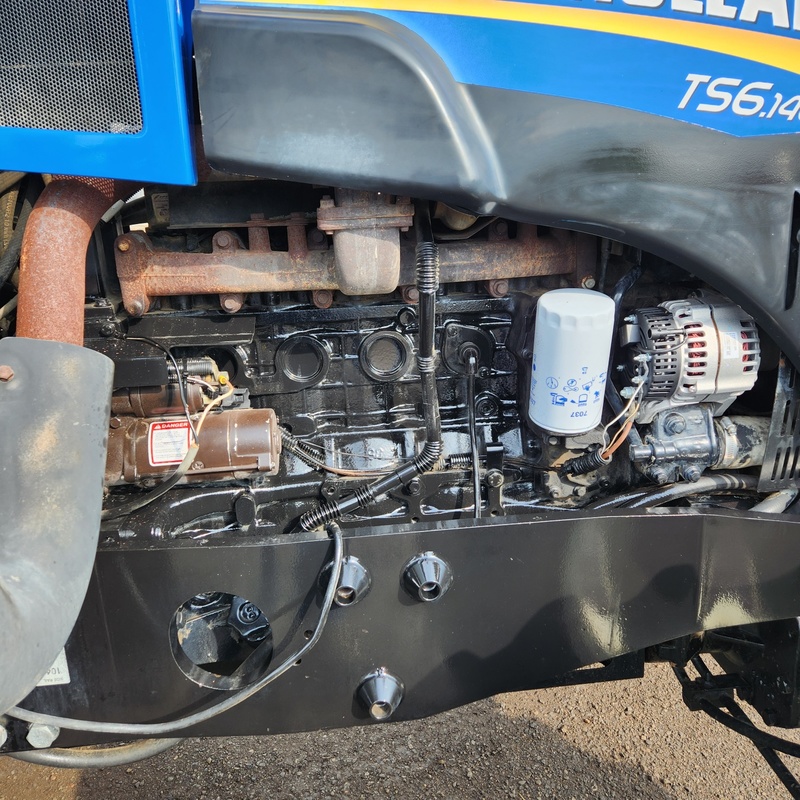 Agriculture  2014 New Holland TS6.140 Tractor - We Finance All Types of Credit! Photo