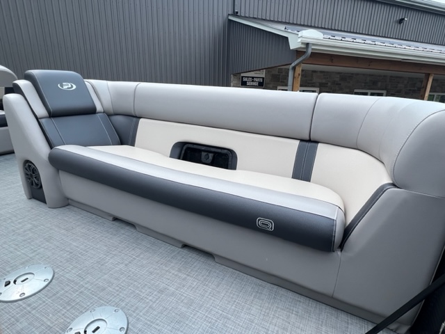 Princecraft Boats  2023 Princecraft Quorum 25RL Pontoon Boat Photo
