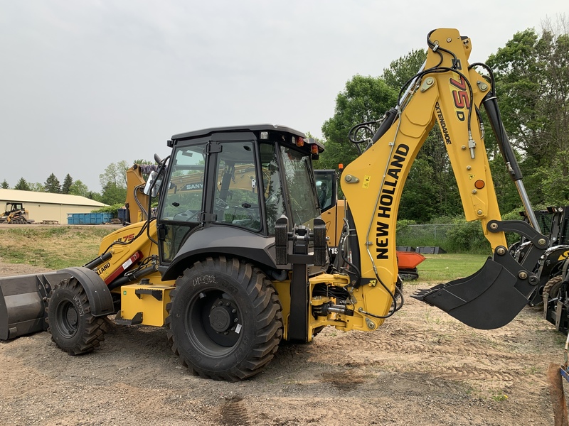 Landscape & Construction  2023 NEW HOLLAND B75D LOADER BACKHOE - We Finance All Types of Credit! Photo