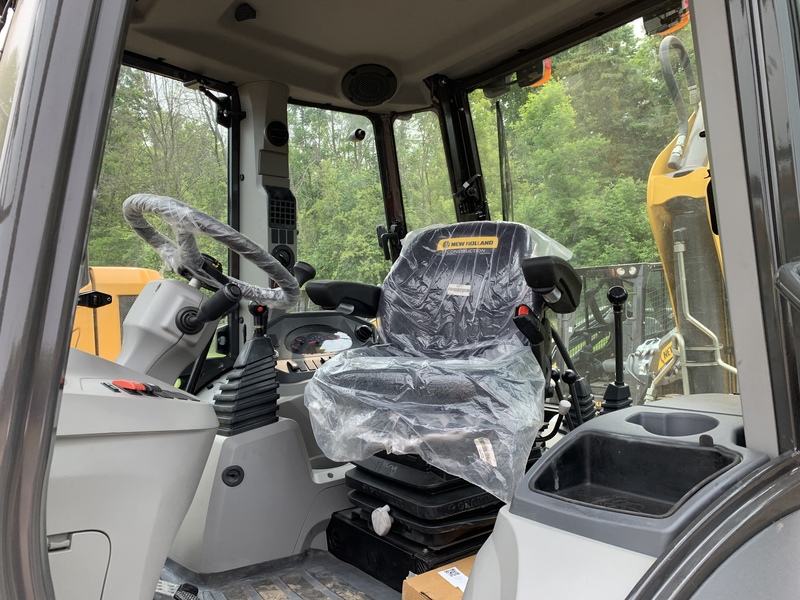 Landscape & Construction  2023 NEW HOLLAND B75D LOADER BACKHOE - We Finance All Types of Credit! Photo