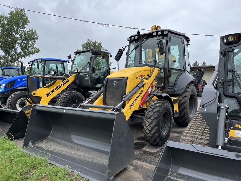 Landscape & Construction  2023 NEW HOLLAND B75D LOADER BACKHOE - We Finance All Types of Credit! Photo