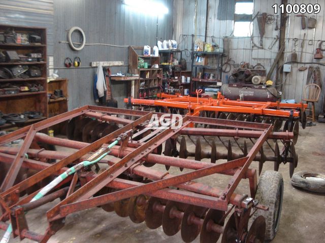 Tillage - Discs  International Harvester 12FT Disc Photo