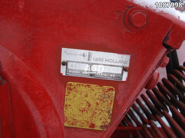 Hay/Forage/Livestock  New Holland 469 Mower Conditioner Photo