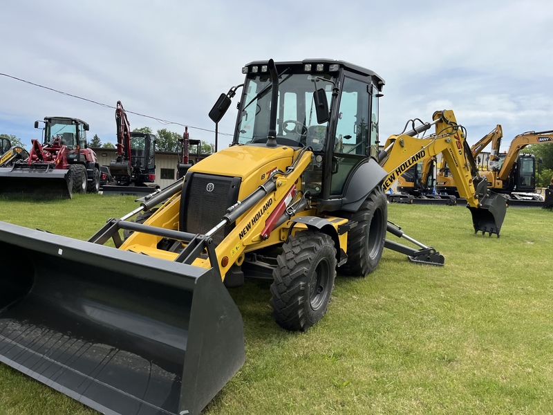 Landscape & Construction  2024 NEW HOLLAND B75D LOADER BACKHOE - We Finance All Types of Credit! Photo