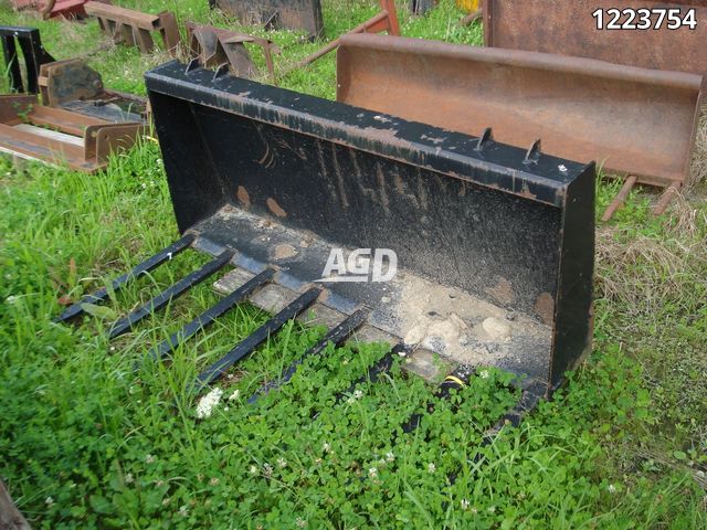 Attachments  5ft Manure Fork Photo