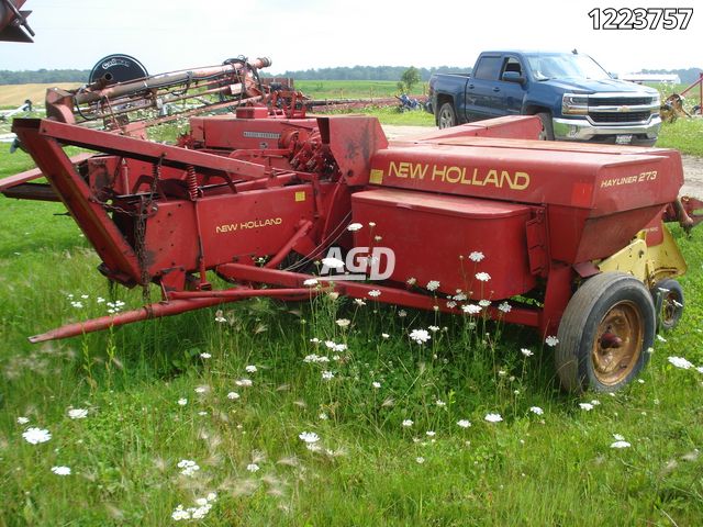 Hay/Forage/Livestock  New Holland 273 Square Baler - Small Photo