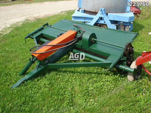 Hay/Forage/Livestock  New Idea CRIMPER Hay Conditioner Photo