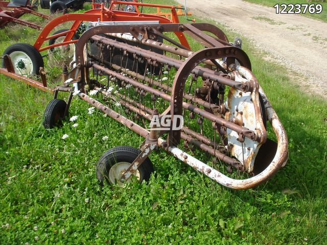 Hay/Forage/Livestock  Ferguson Bar Rollover Rake Photo