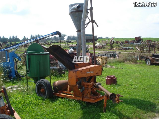 Grain Handling  Bearcat PTO Hammer Mill Photo