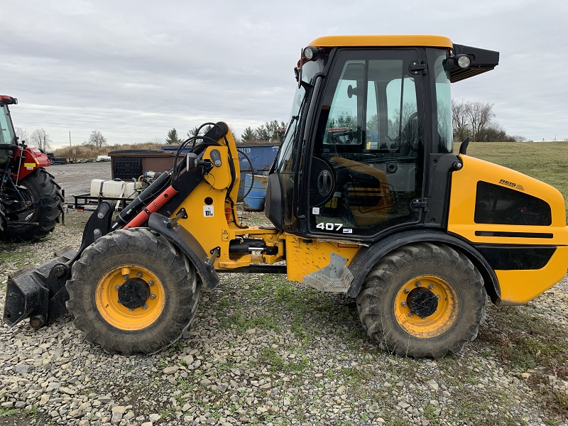 Landscape & Construction  2019 JCB 407 WHEEL LOADER - We Finance All Types of Credit! Photo