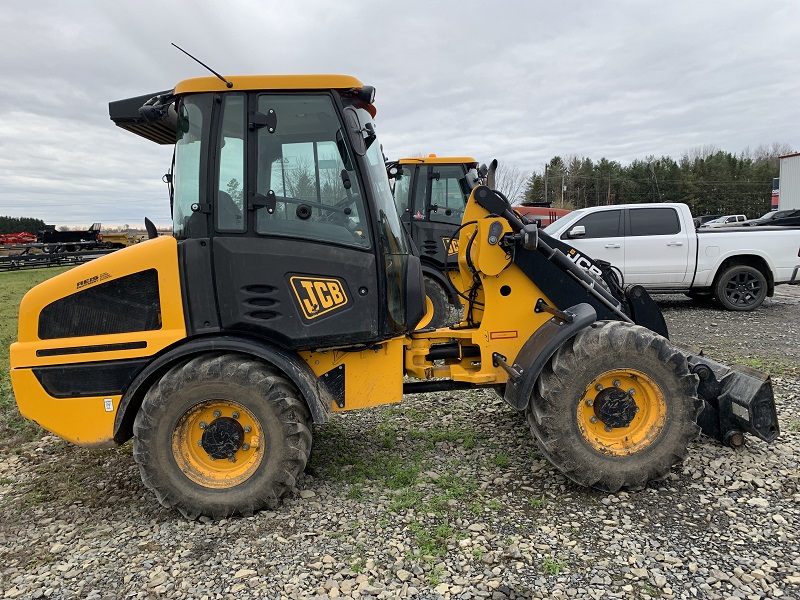 Landscape & Construction  2019 JCB 407 WHEEL LOADER - We Finance All Types of Credit! Photo