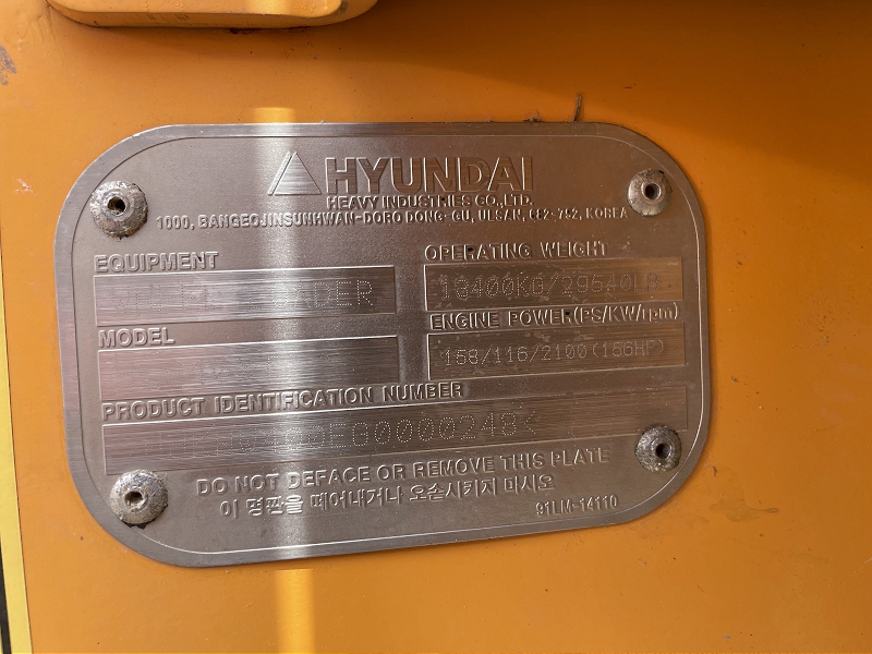 Landscape & Construction  2016 HYUNDAI HL940XT WHEEL LOADER - We Finance All Types of Credit! Photo