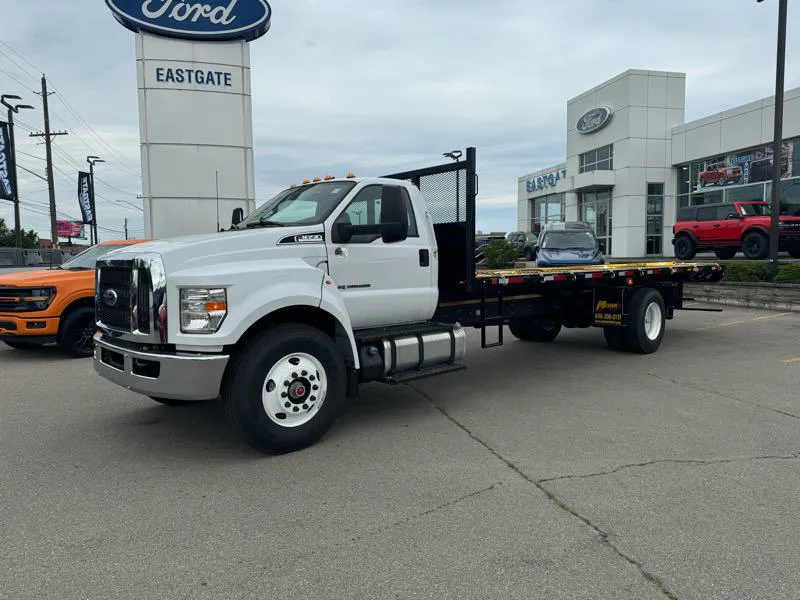 2024 Ford F-650 with 25' Flatdeck