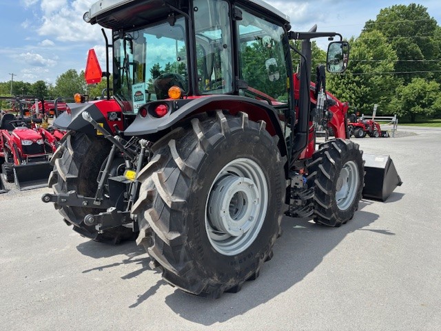 Tractors  Massey Ferguson 4707 Photo